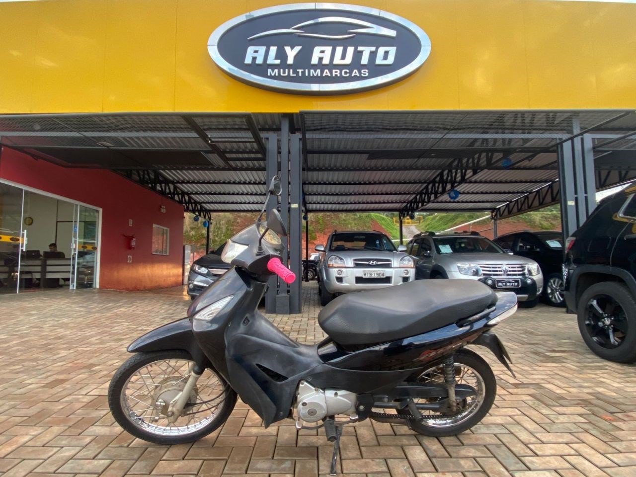 //www.autoline.com.br/moto/honda/biz-125-es-gas-aut-basico/2010/chapeco-sc/24347000