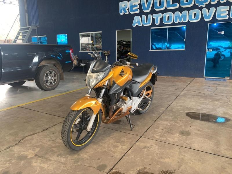 //www.autoline.com.br/moto/honda/cb-300-r-flexstd-etagas-mec-basico/2010/campo-grande-ms/24923165