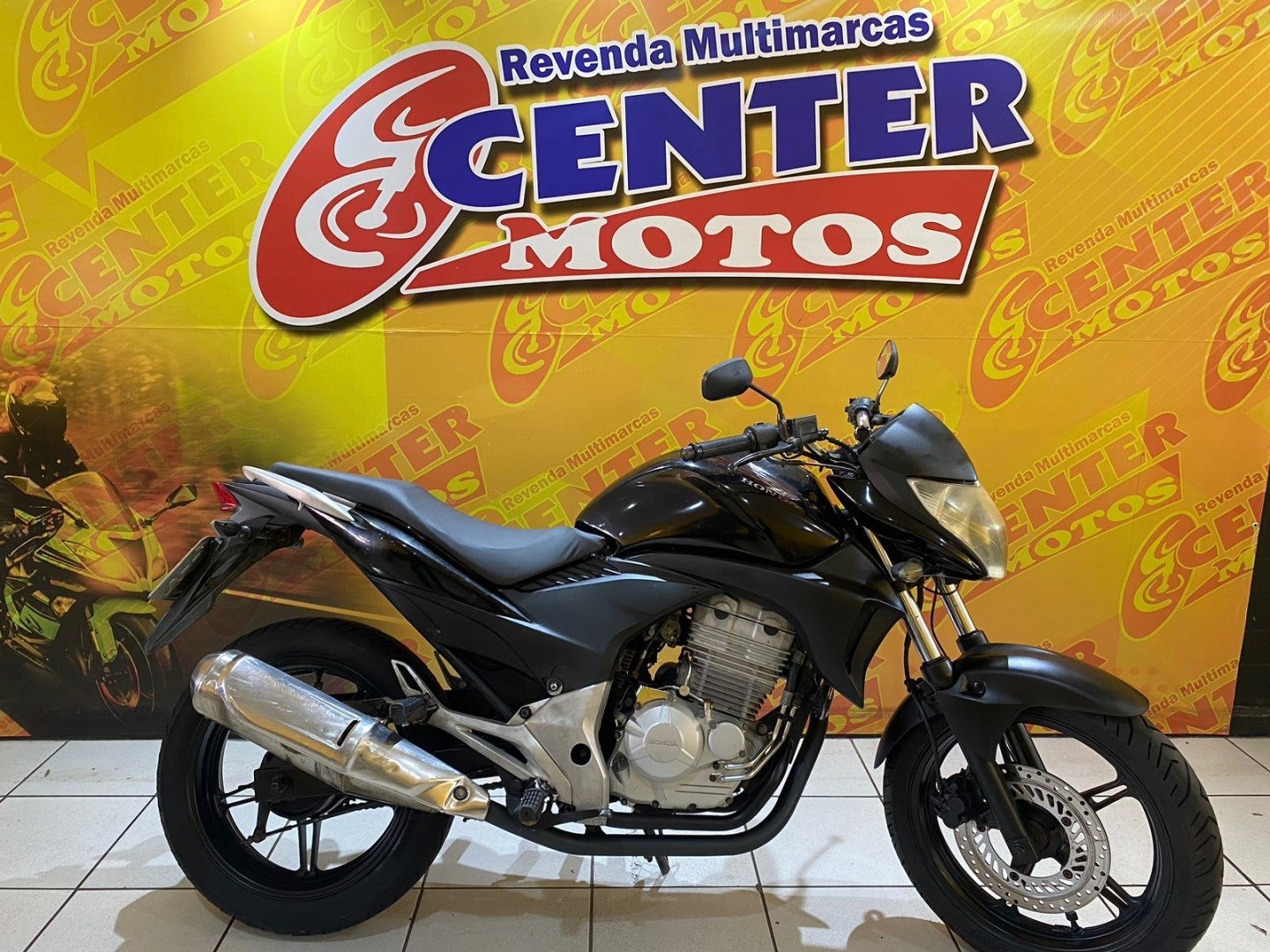//www.autoline.com.br/moto/honda/cb-300-rstd-gas-mec-basico/2010/sao-carlos-sp/23947186