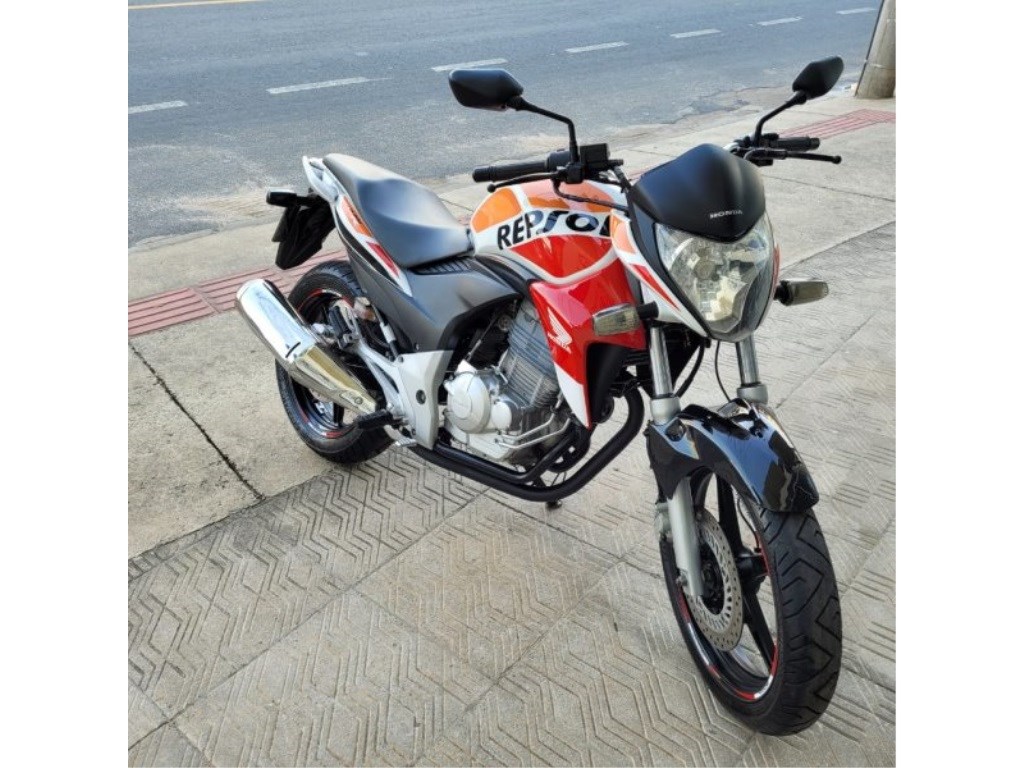 //www.autoline.com.br/moto/honda/cb-300-rstd-gas-mec-basico/2014/niteroi-rj/24748219