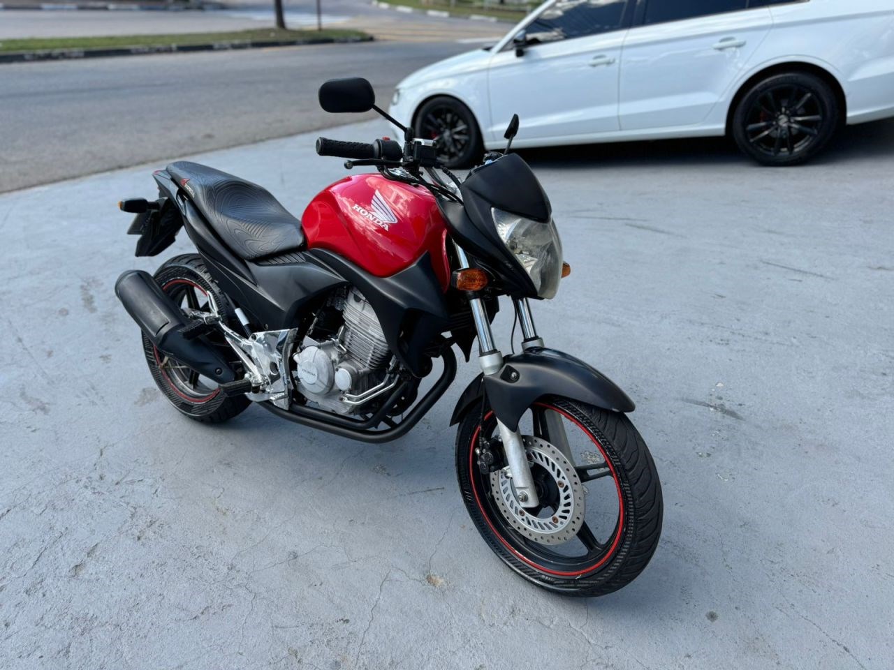 //www.autoline.com.br/moto/honda/cb-300-rstd-gas-mec-basico/2011/itatiba-sp/24994585
