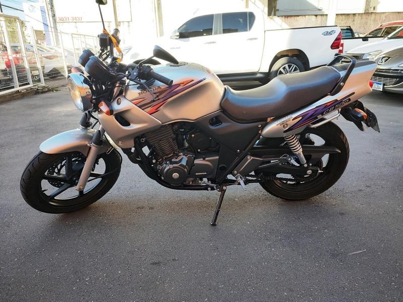 //www.autoline.com.br/moto/honda/cb-500-gas-mec-basico/1999/araucaria-pr/25007667