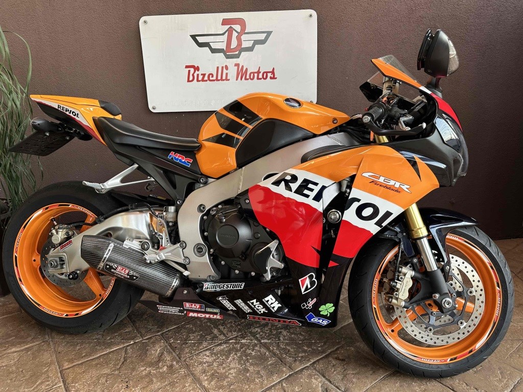 //www.autoline.com.br/moto/honda/cbr-1000-rr-fireblade-sp-gas-mec/2011/santa-barbara-doeste-sp/24164730