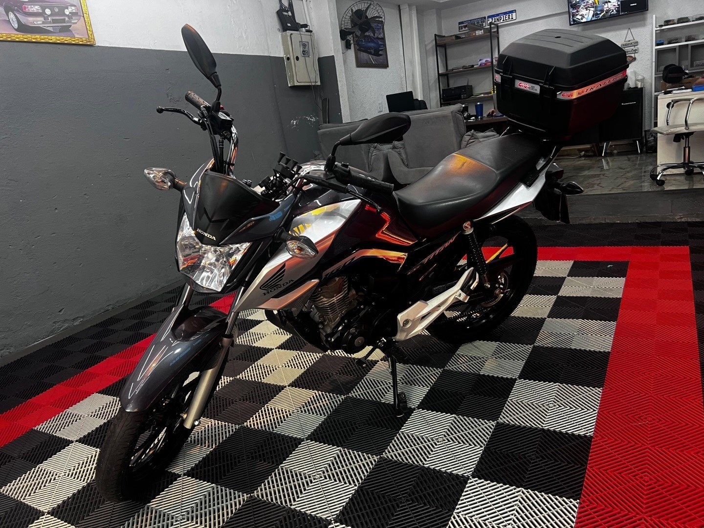 //www.autoline.com.br/moto/honda/cg-160-titan-flexone/2022/guarulhos-sp/24162474
