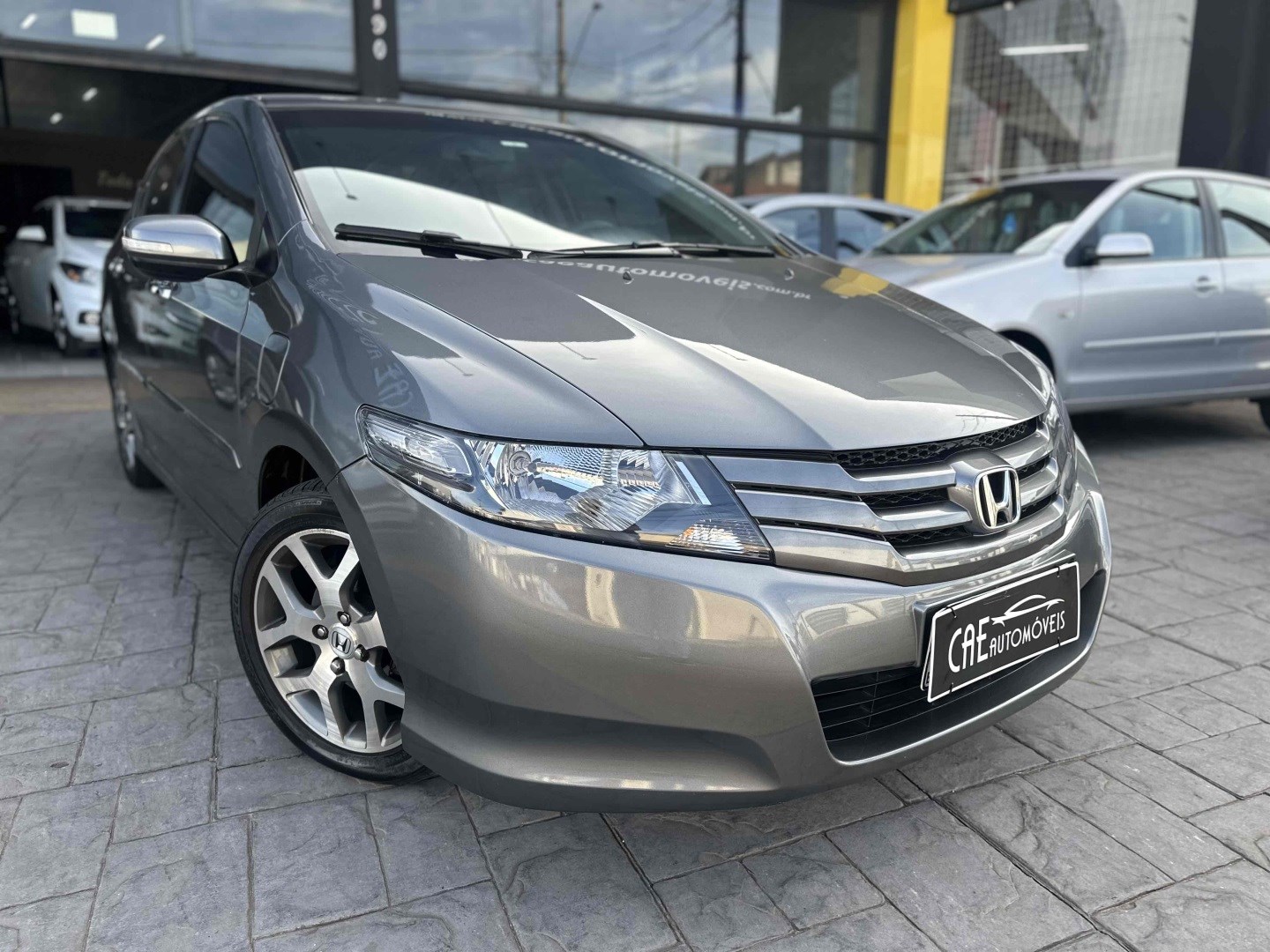 //www.autoline.com.br/carro/honda/city-15-ex-16v-flex-4p-automatico/2011/santa-barbara-doeste-sp/23930407