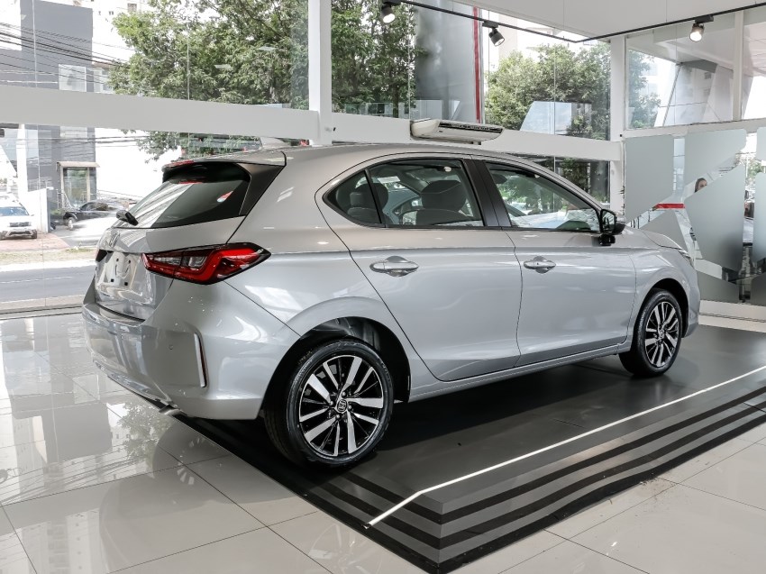 //www.autoline.com.br/carro/honda/city-15-hatch-touring-16v-flex-4p-cvt/2024/goiania-go/24199872