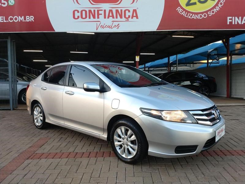 //www.autoline.com.br/carro/honda/city-15-lx-16v-flex-4p-automatico/2013/cascavel-pr/24783433
