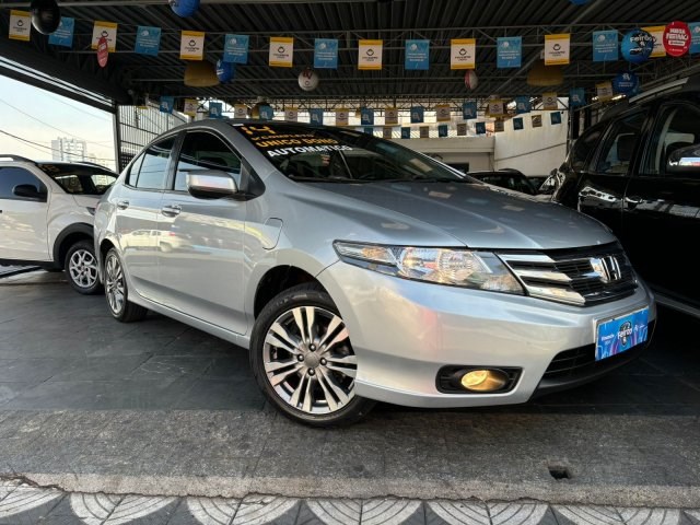 //www.autoline.com.br/carro/honda/city-15-lx-16v-flex-4p-automatico/2014/sorocaba-sp/24880801