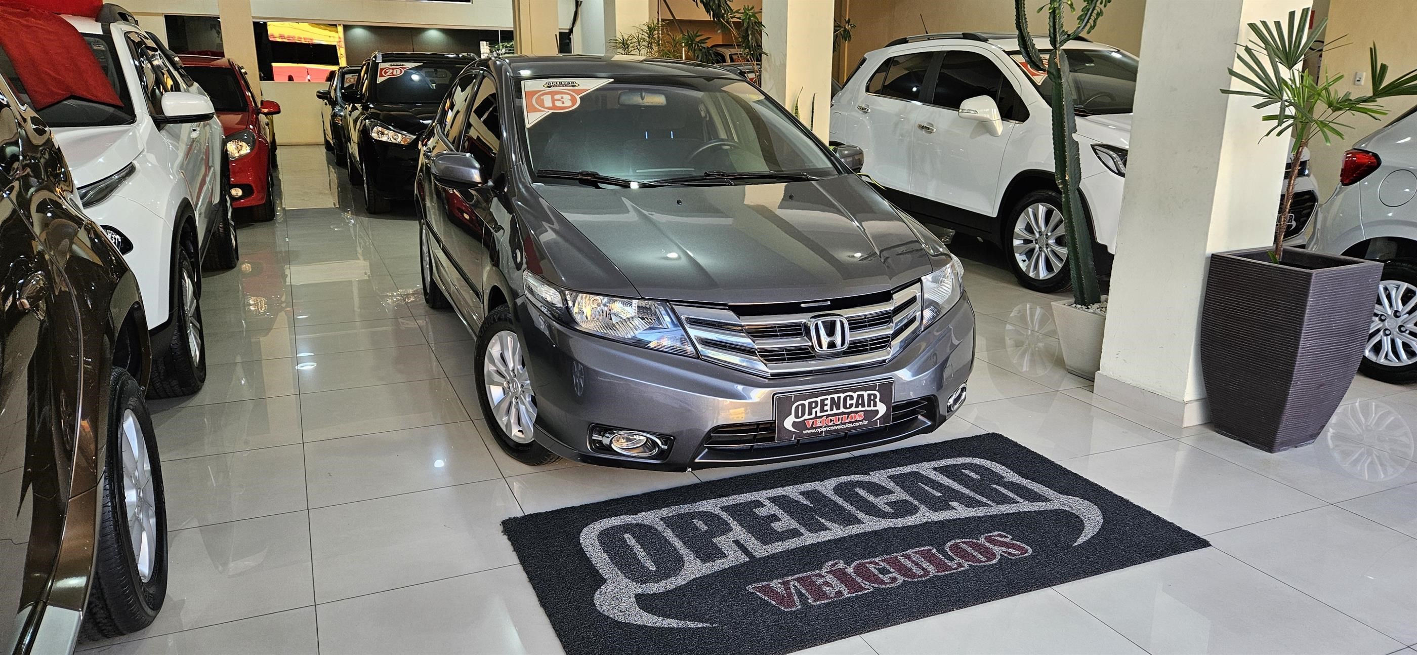 //www.autoline.com.br/carro/honda/city-15-lx-16v-flex-4p-automatico/2013/sao-paulo-sp/24885361