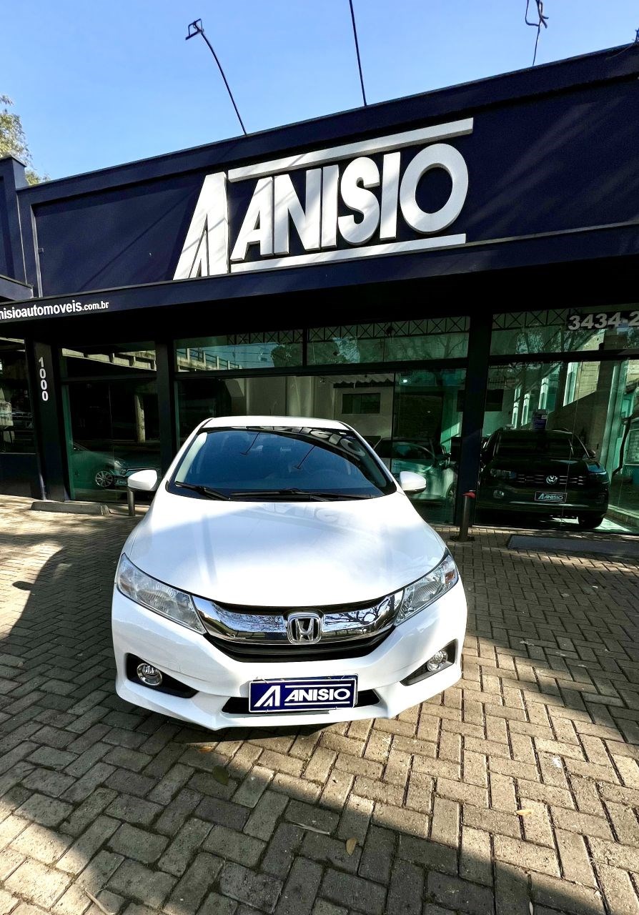 //www.autoline.com.br/carro/honda/city-15-lx-16v-flex-4p-cvt/2015/piracicaba-sp/24896881