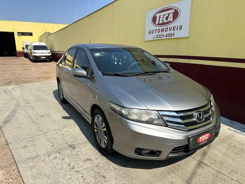 //www.autoline.com.br/carro/honda/city-15-lx-16v-flex-4p-automatico/2014/campo-grande-ms/24898328