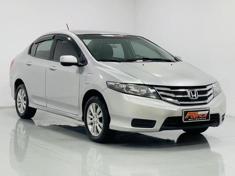 //www.autoline.com.br/carro/honda/city-15-lx-16v-flex-4p-automatico/2013/curitiba-pr/24900282
