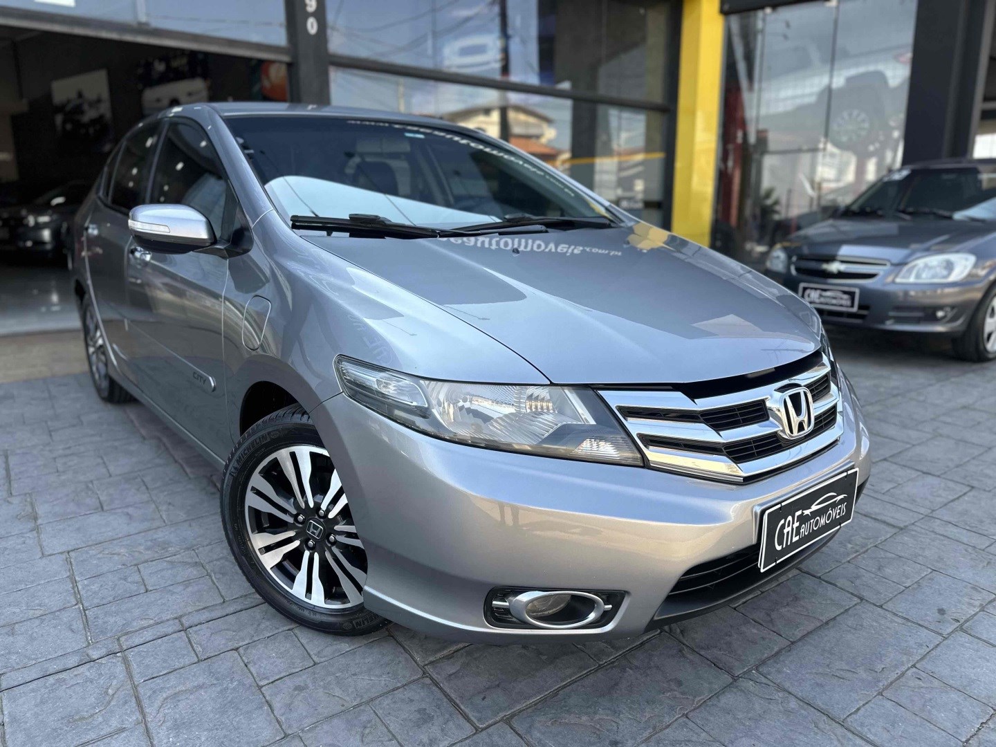 //www.autoline.com.br/carro/honda/city-15-ex-16v-flex-4p-automatico/2013/santa-barbara-doeste-sp/24914736