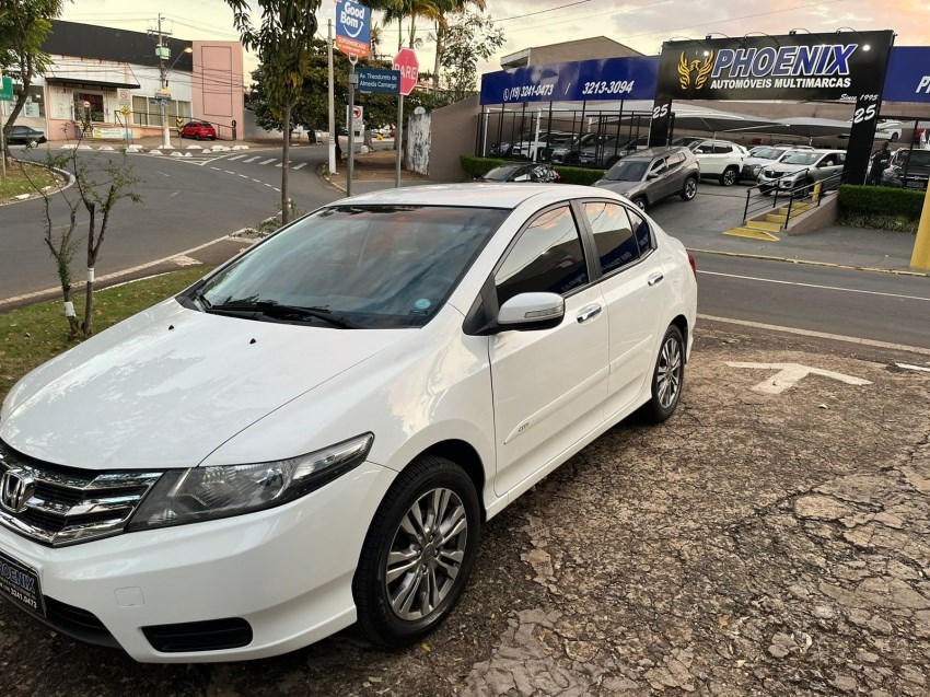 //www.autoline.com.br/carro/honda/city-15-ex-16v-flex-4p-automatico/2013/campinas-sp/24995176