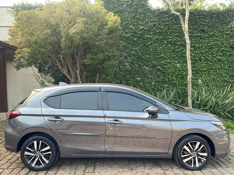 //www.autoline.com.br/carro/honda/city-15-hatch-touring-16v-flex-4p-cvt/2023/porto-alegre-rs/25011444