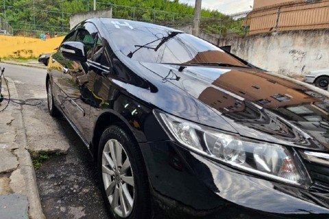 //www.autoline.com.br/carro/honda/civic-20-lxr-16v-flex-4p-automatico/2014/niteroi-rj/23221212