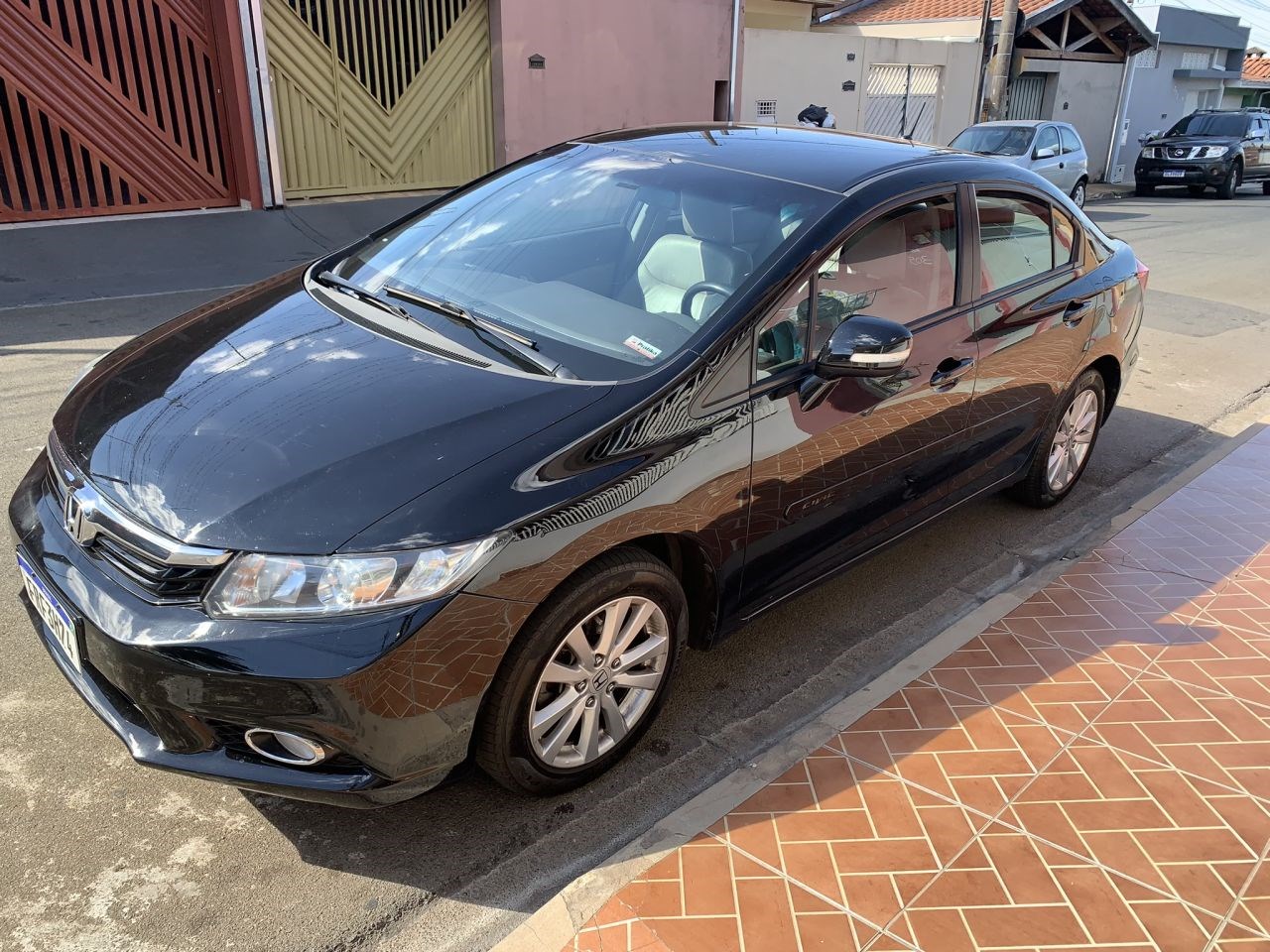 //www.autoline.com.br/carro/honda/civic-20-lxr-16v-flex-4p-automatico/2014/limeira-sp/23933821