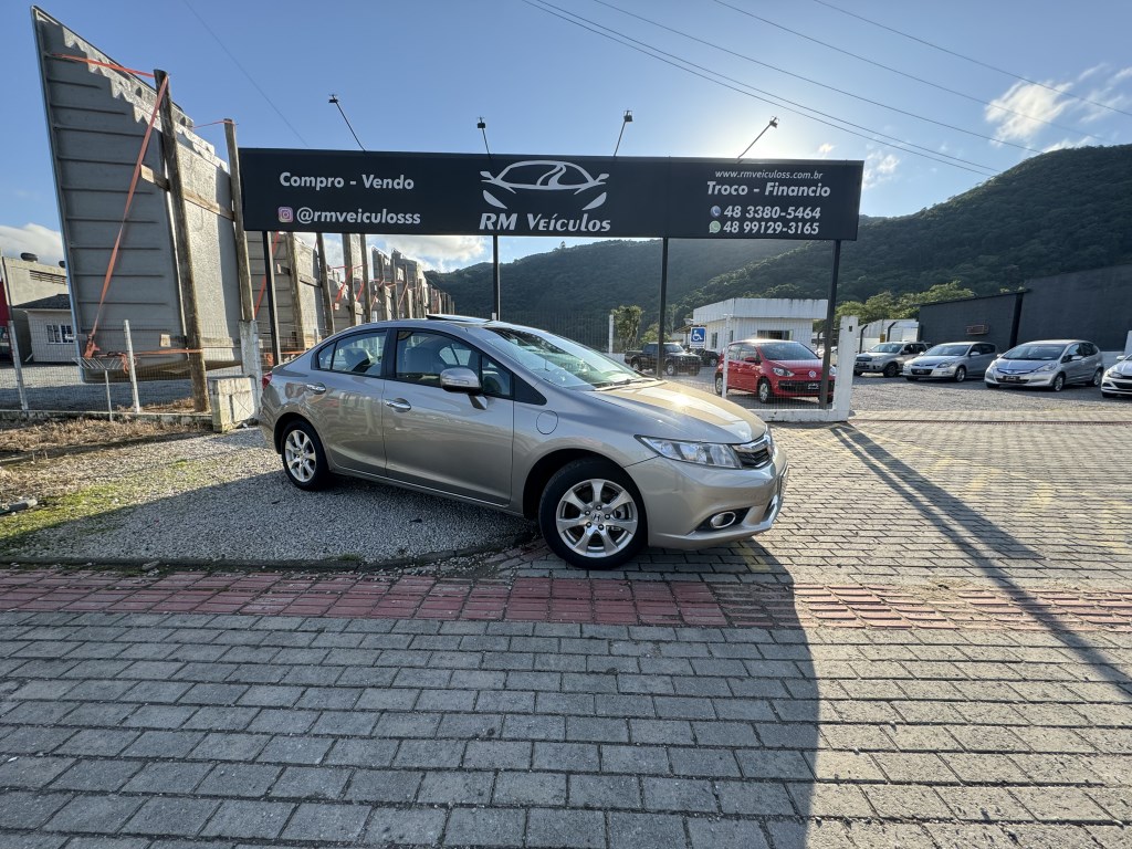 //www.autoline.com.br/carro/honda/civic-18-exs-16v-flex-4p-automatico/2012/santo-amaro-da-imperatriz-sc/23967717