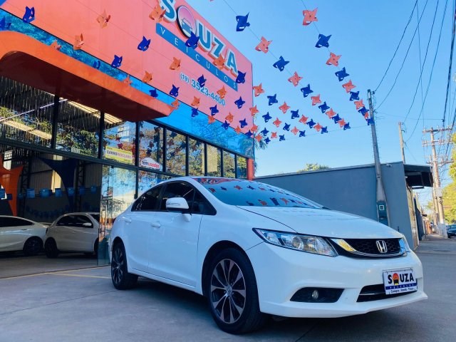 //www.autoline.com.br/carro/honda/civic-20-lxr-16v-flex-4p-automatico/2016/rio-claro-sp/24213931