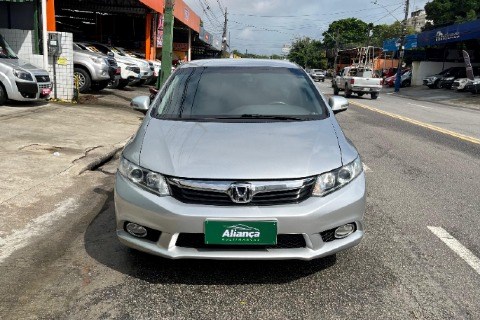 //www.autoline.com.br/carro/honda/civic-20-lxr-16v-flex-4p-automatico/2014/recife-pe/24775895