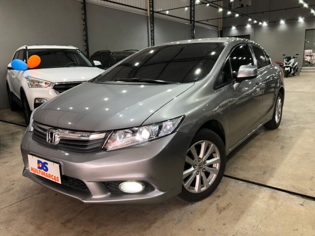//www.autoline.com.br/carro/honda/civic-18-lxs-16v-flex-4p-manual/2014/sorocaba-sp/24881298