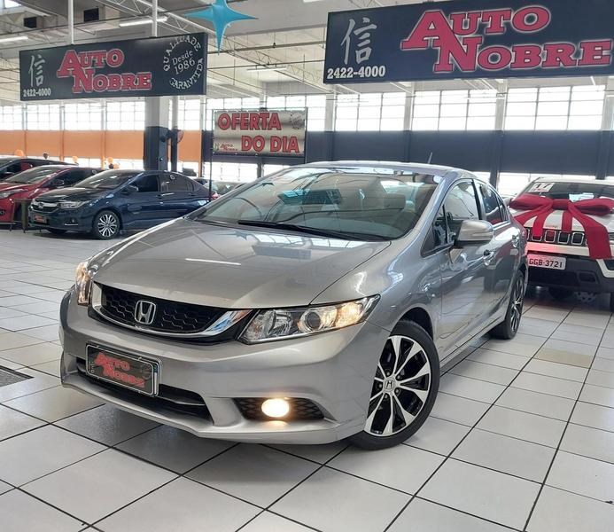 //www.autoline.com.br/carro/honda/civic-20-lxr-16v-flex-4p-automatico/2015/guarulhos-sp/24897208