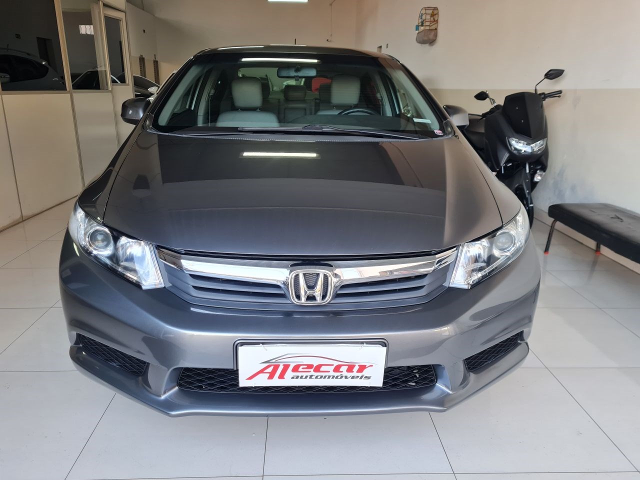 //www.autoline.com.br/carro/honda/civic-18-lxs-16v-flex-4p-automatico/2014/limeira-sp/24909679