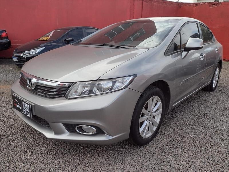 //www.autoline.com.br/carro/honda/civic-18-lxs-16v-flex-4p-automatico/2015/porto-alegre-rs/24912466