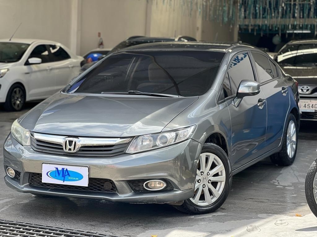 //www.autoline.com.br/carro/honda/civic-18-lxs-16v-flex-4p-automatico/2014/belem-pa/24916695