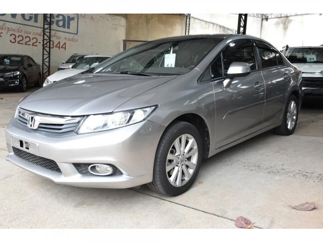 //www.autoline.com.br/carro/honda/civic-18-lxs-16v-flex-4p-automatico/2014/sorocaba-sp/24932230