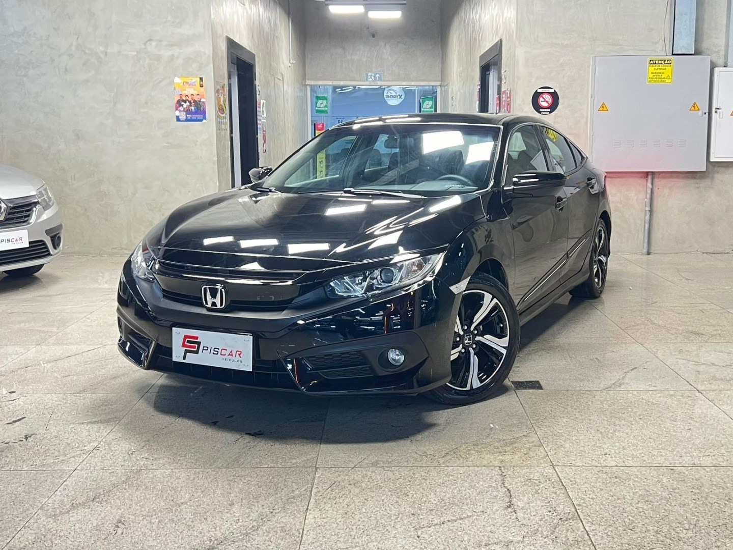 //www.autoline.com.br/carro/honda/civic-20-sport-16v-flex-4p-cvt/2019/belo-horizonte-mg/24938800