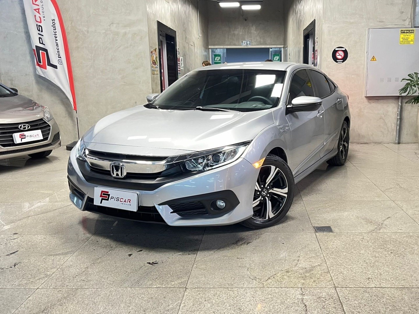 //www.autoline.com.br/carro/honda/civic-20-ex-16v-flex-4p-cvt/2017/belo-horizonte-mg/25030968