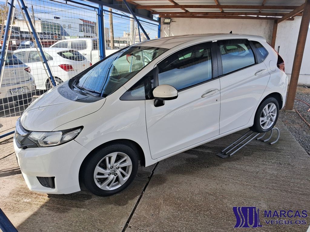 //www.autoline.com.br/carro/honda/fit-15-lx-16v-flex-4p-cvt/2015/rio-grande-rs/23552881