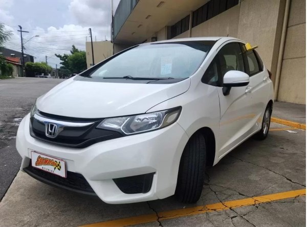 //www.autoline.com.br/carro/honda/fit-15-lx-16v-flex-4p-cvt/2016/fortaleza-ce/24095416