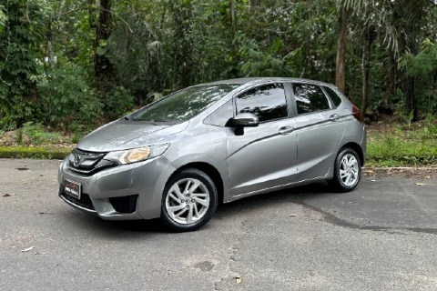 //www.autoline.com.br/carro/honda/fit-15-lx-16v-flex-4p-manual/2015/manaus-am/24138455