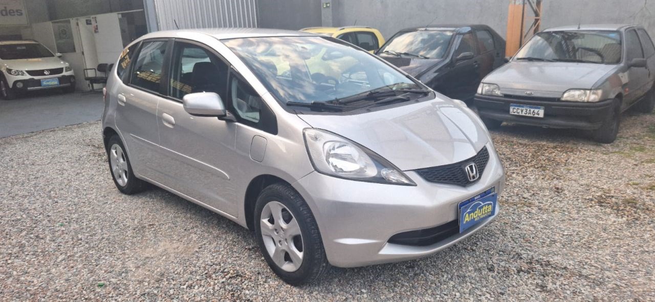 //www.autoline.com.br/carro/honda/fit-14-lx-16v-flex-4p-manual/2009/jundiai-sp/24531236