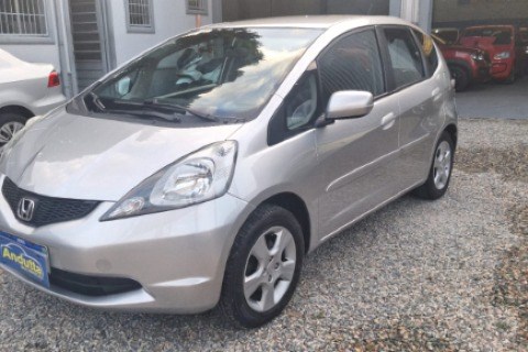 //www.autoline.com.br/carro/honda/fit-14-lx-16v-flex-4p-manual/2009/jundiai-sp/24563575