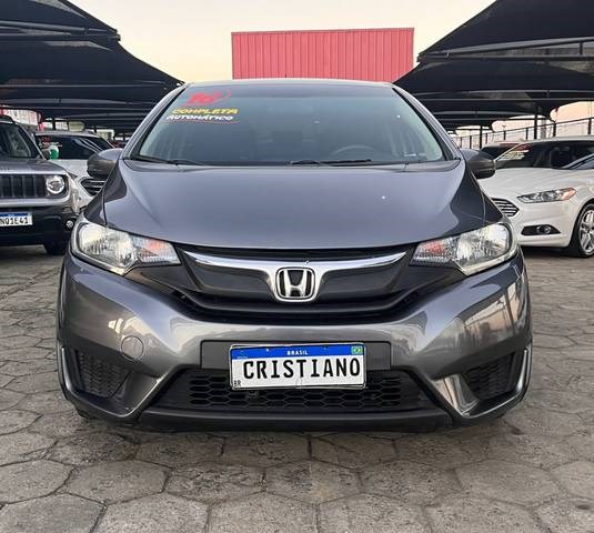 //www.autoline.com.br/carro/honda/fit-15-lx-16v-flex-4p-cvt/2016/lorena-sp/24789620