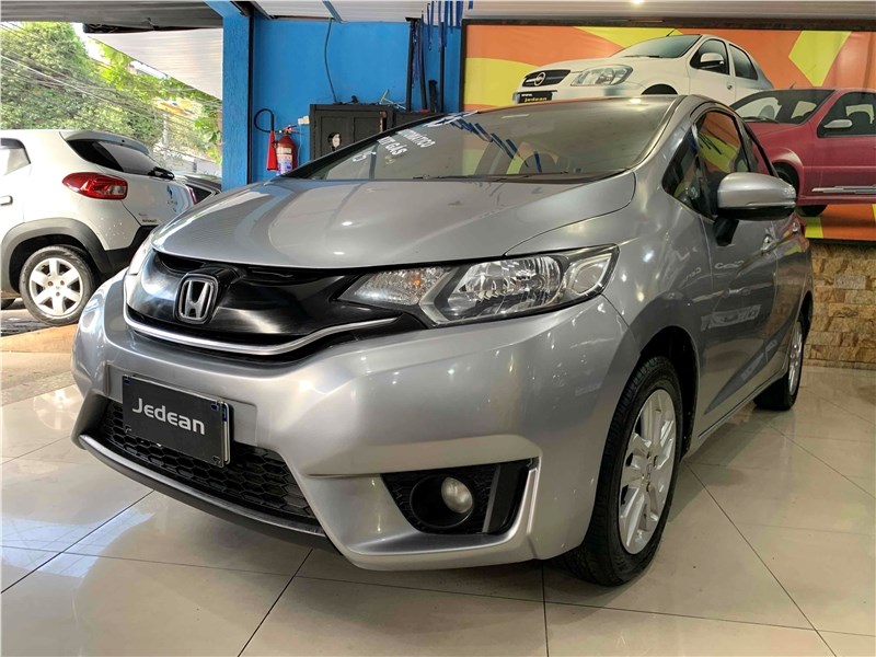 //www.autoline.com.br/carro/honda/fit-15-lx-16v-flex-4p-cvt/2018/rio-de-janeiro-rj/24839813