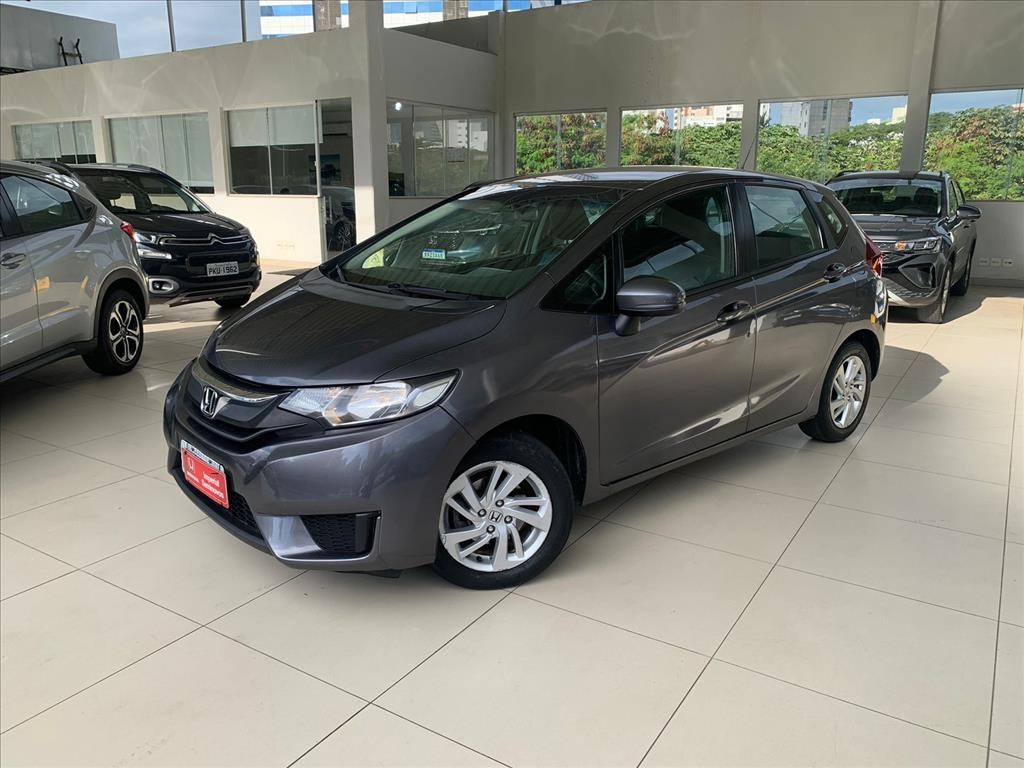 //www.autoline.com.br/carro/honda/fit-15-lx-16v-flex-4p-cvt/2017/salvador-ba/24845775