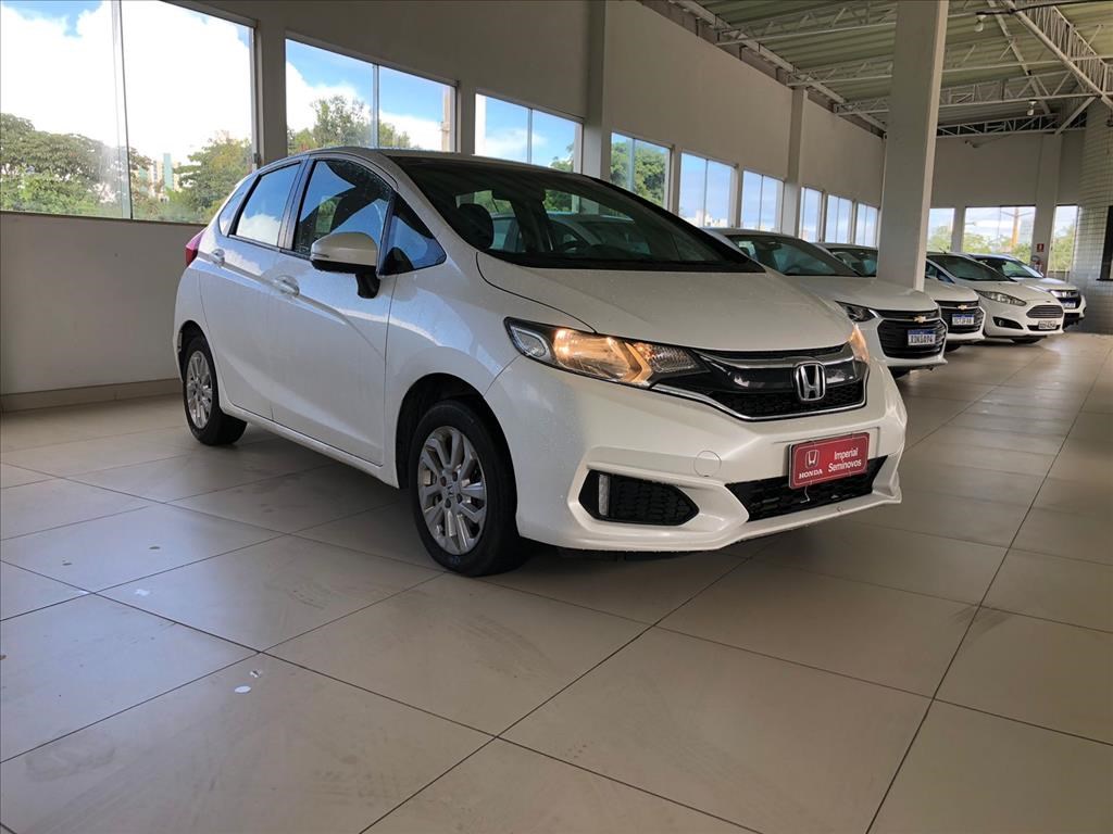 //www.autoline.com.br/carro/honda/fit-15-personal-16v-flex-4p-cvt/2021/salvador-ba/24879468