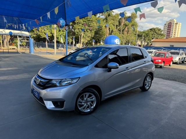 //www.autoline.com.br/carro/honda/fit-15-ex-16v-flex-4p-cvt/2015/indaiatuba-sp/24973225