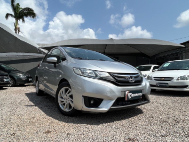 //www.autoline.com.br/carro/honda/fit-15-lx-16v-flex-4p-cvt/2015/parnamirim-rn/25007033