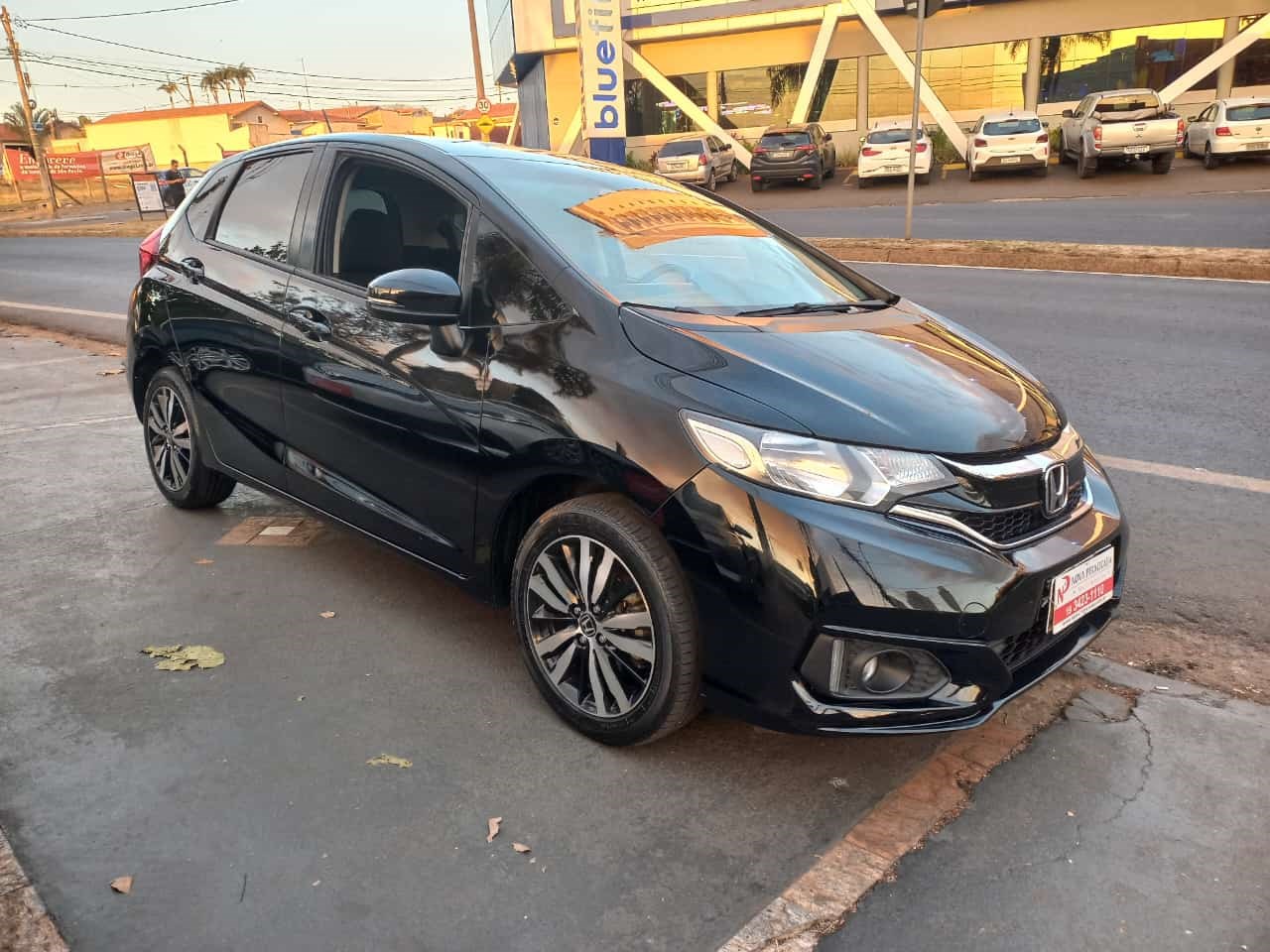 //www.autoline.com.br/carro/honda/fit-15-ex-16v-flex-4p-cvt/2018/piracicaba-sp/25009072