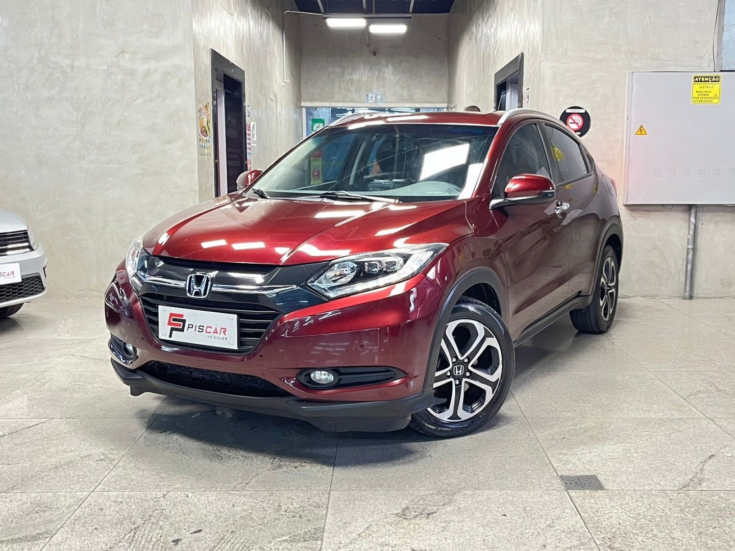 //www.autoline.com.br/carro/honda/hr-v-18-touring-16v-flex-4p-cvt/2018/belo-horizonte-mg/24760531