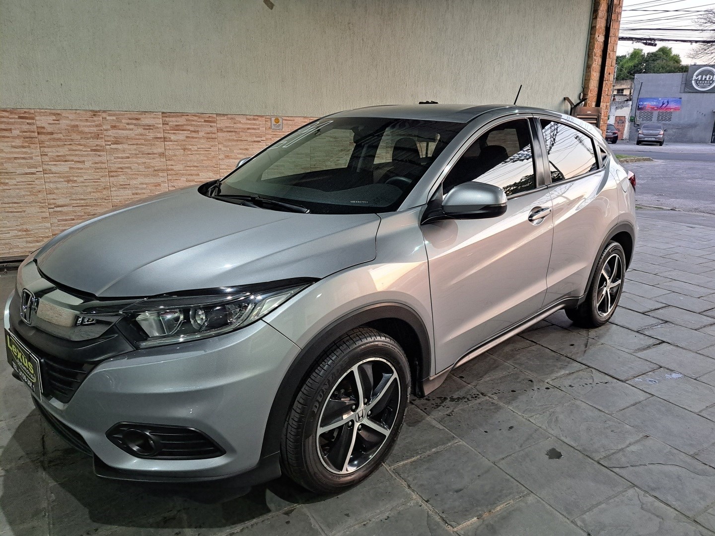 //www.autoline.com.br/carro/honda/hr-v-18-lx-16v-flex-4p-cvt/2021/rio-de-janeiro-rj/24824708