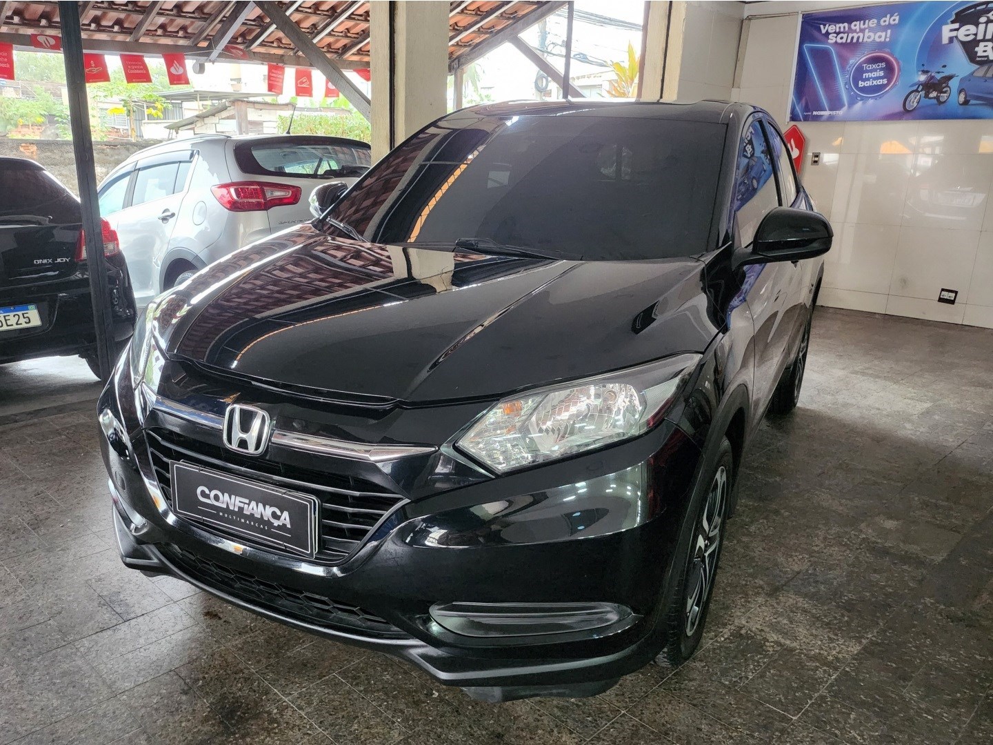 //www.autoline.com.br/carro/honda/hr-v-18-lx-16v-flex-4p-cvt/2016/duque-de-caxias-rj/24887524