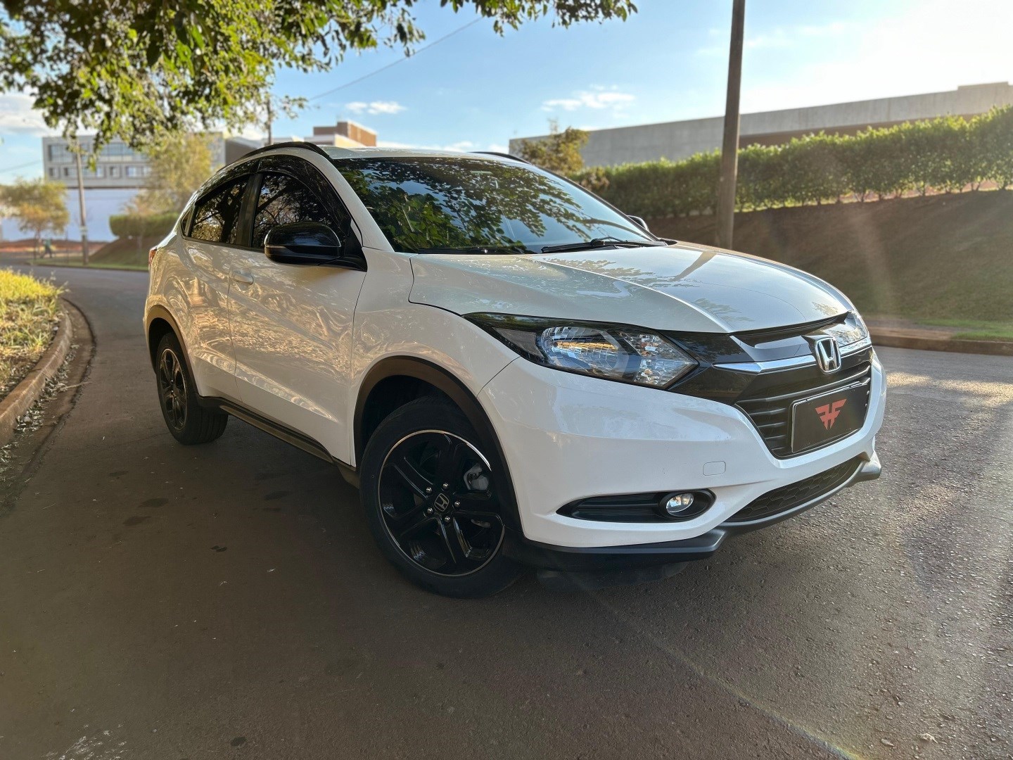 //www.autoline.com.br/carro/honda/hr-v-18-ex-16v-flex-4p-cvt/2016/ribeirao-preto-sp/24939061