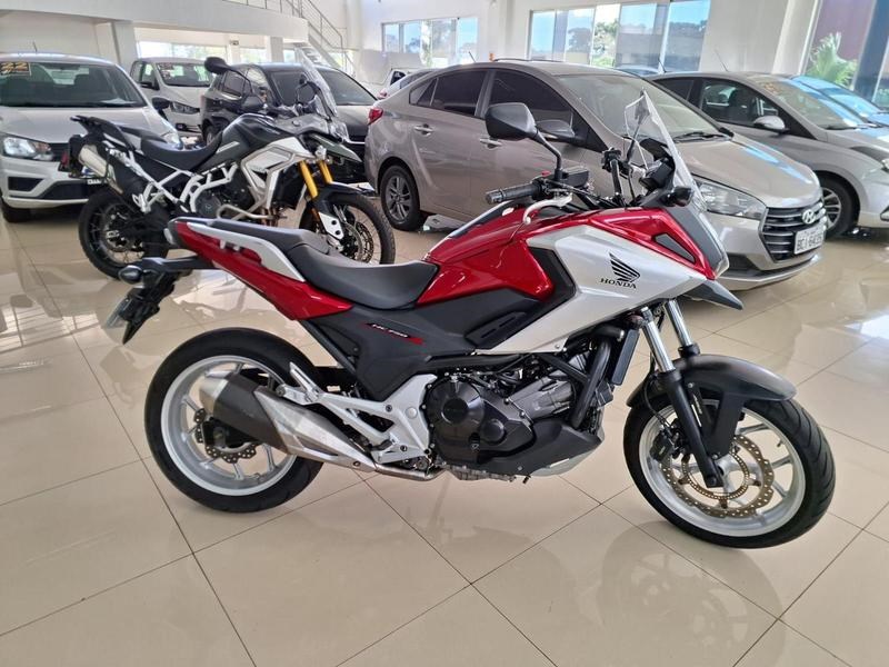 //www.autoline.com.br/moto/honda/nc-750xnc-750x-abs/2018/cascavel-pr/24983186