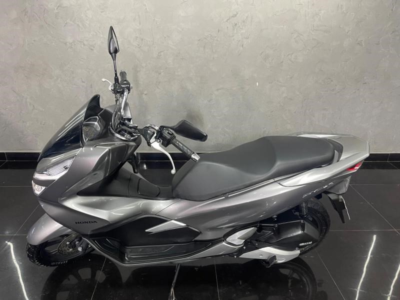//www.autoline.com.br/moto/honda/pcx-150/2019/londrina-pr/24246148